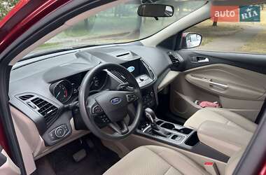 Позашляховик / Кросовер Ford Escape 2017 в 