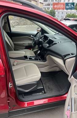 Позашляховик / Кросовер Ford Escape 2017 в 