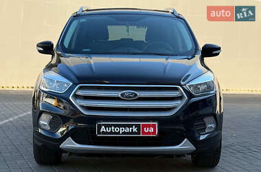 Внедорожник / Кроссовер Ford Escape 2017 в 