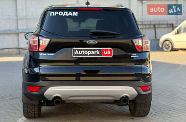 Внедорожник / Кроссовер Ford Escape 2017 в 