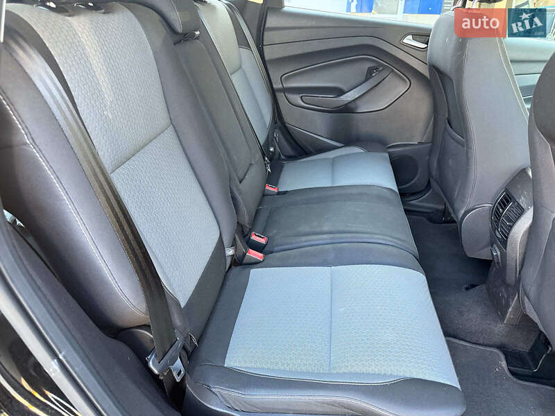 Позашляховик / Кросовер Ford Escape 2017 в Одесі