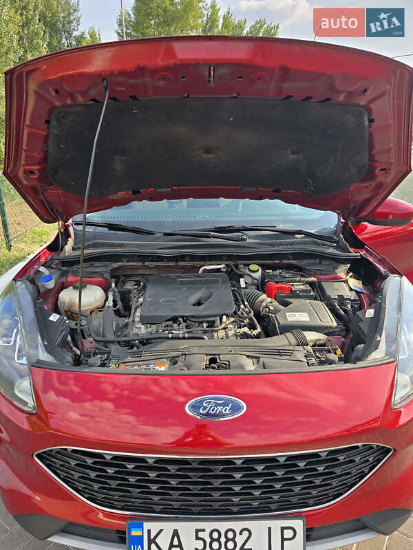 Внедорожник / Кроссовер Ford Escape 2020 в Киеве