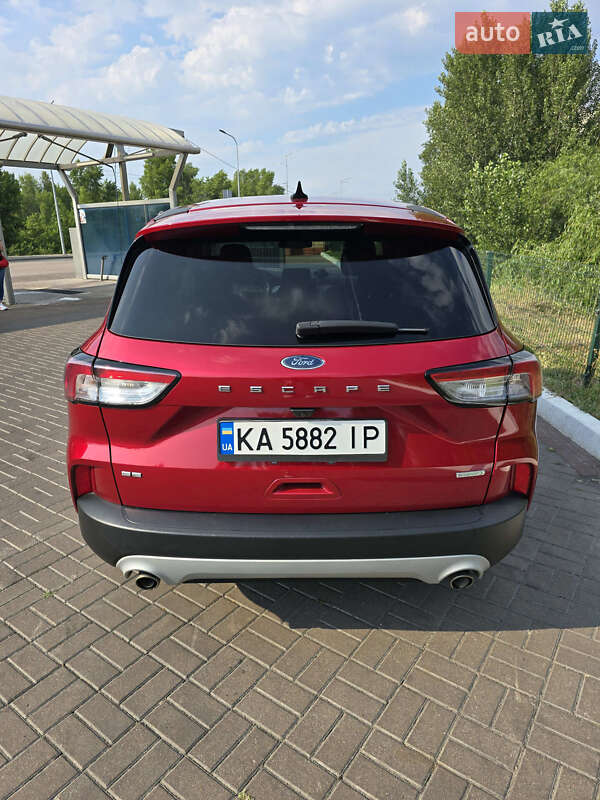 Внедорожник / Кроссовер Ford Escape 2020 в Киеве