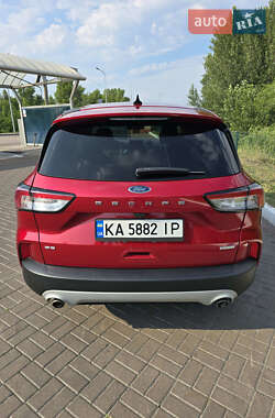 Позашляховик / Кросовер Ford Escape 2020 в 