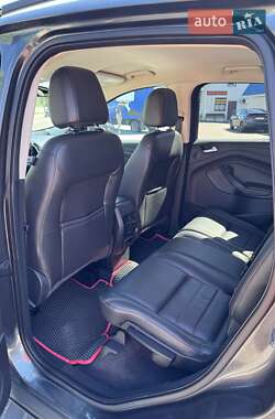 Внедорожник / Кроссовер Ford Escape 2015 в 