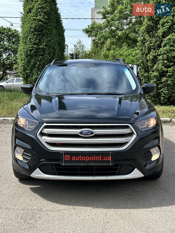 Внедорожник / Кроссовер Ford Escape 2016 в 