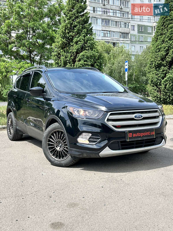 Позашляховик / Кросовер Ford Escape 2016 в Сумах