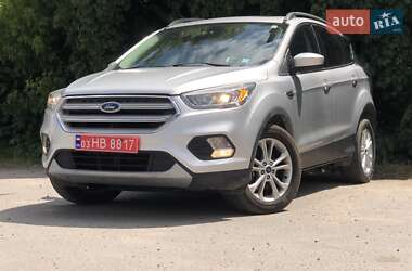 Позашляховик / Кросовер Ford Escape 2016 в Львові