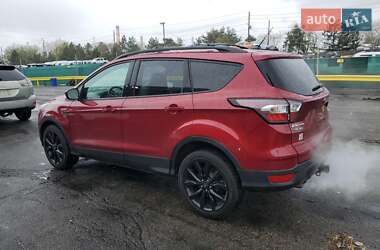 Внедорожник / Кроссовер Ford Escape 2017 в 