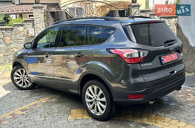 Внедорожник / Кроссовер Ford Escape 2017 в 