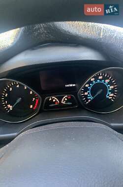Внедорожник / Кроссовер Ford Escape 2015 в 