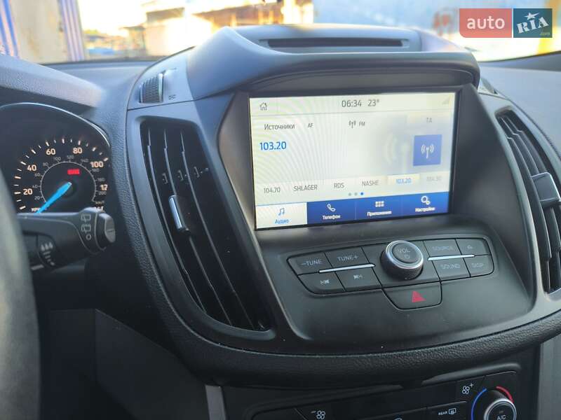 Позашляховик / Кросовер Ford Escape 2018 в Кривому Розі