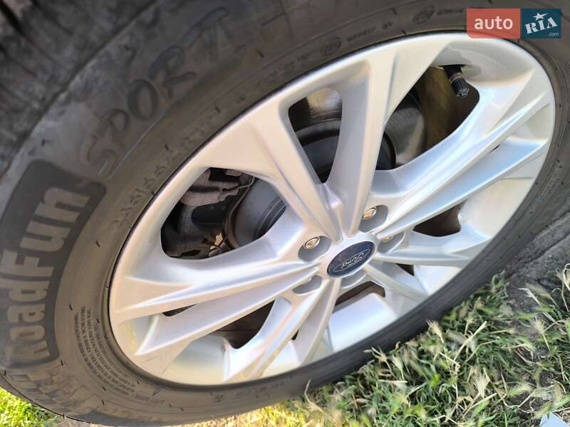 Позашляховик / Кросовер Ford Escape 2018 в Кривому Розі