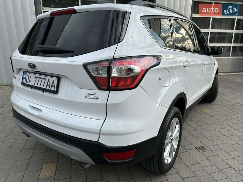 Внедорожник / Кроссовер Ford Escape 2018 в Дрогобыче