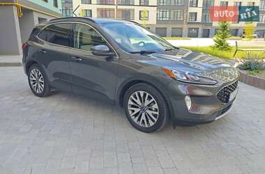 Внедорожник / Кроссовер Ford Escape 2020 в 