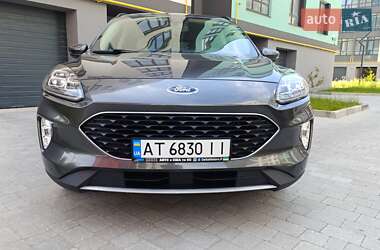 Внедорожник / Кроссовер Ford Escape 2020 в 