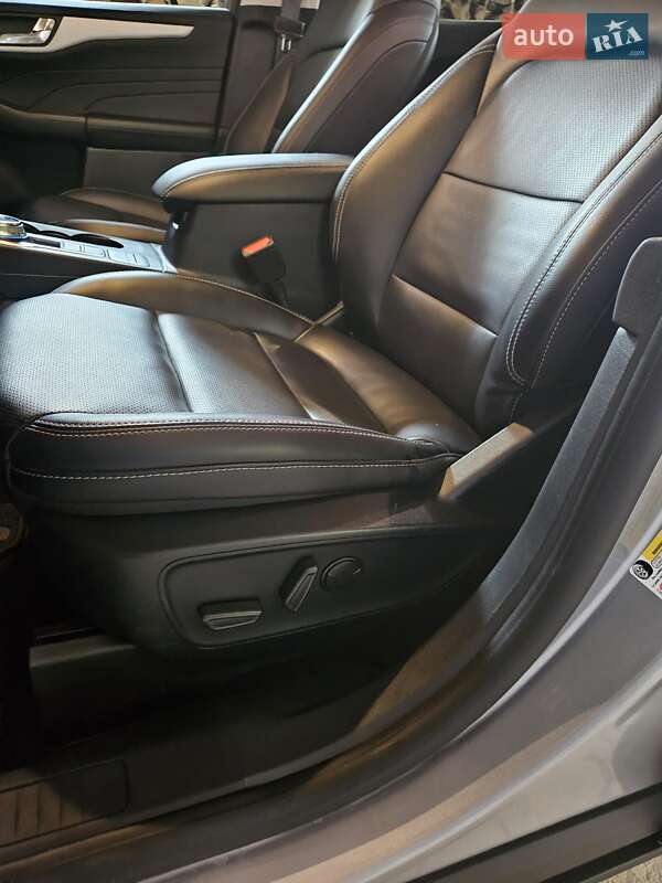 Внедорожник / Кроссовер Ford Escape 2021 в Киеве фото 40 Внедорожник / Кроссовер Ford Escape 2021 в Киеве