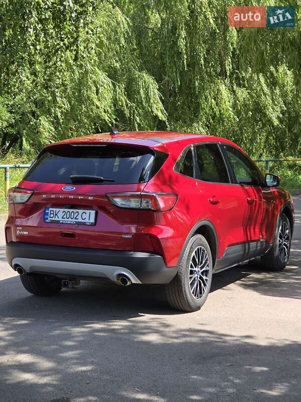 Внедорожник / Кроссовер Ford Escape 2021 в Ровно