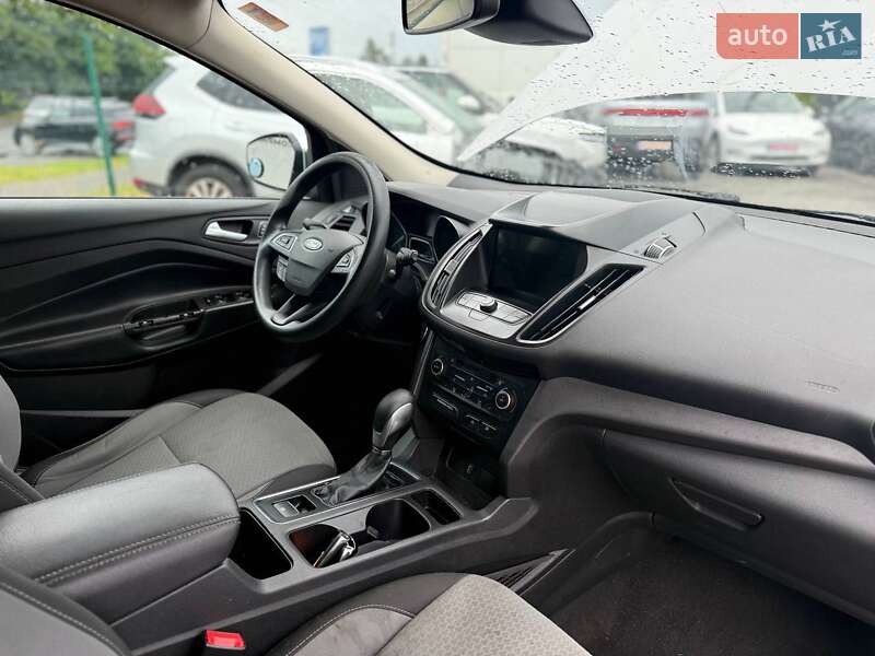 Внедорожник / Кроссовер Ford Escape 2019 в Луцке