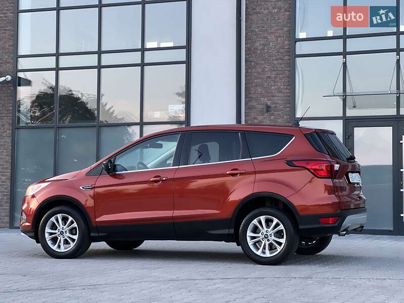 Внедорожник / Кроссовер Ford Escape 2018 в Тернополе