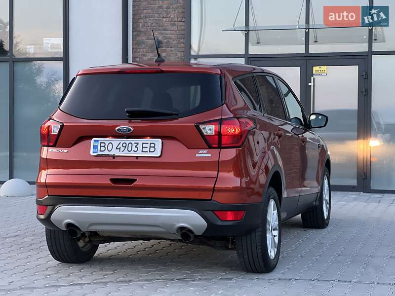 Внедорожник / Кроссовер Ford Escape 2018 в Тернополе
