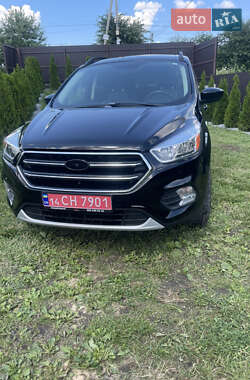 Внедорожник / Кроссовер Ford Escape 2017 в Львове