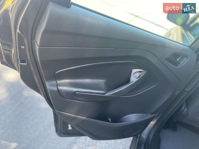 Внедорожник / Кроссовер Ford Escape 2016 в Ровно фото 18 Внедорожник / Кроссовер Ford Escape 2016 в Ровно