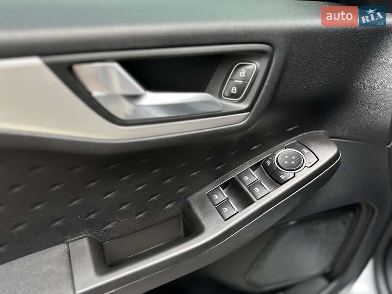 Позашляховик / Кросовер Ford Escape 2020 в Києві