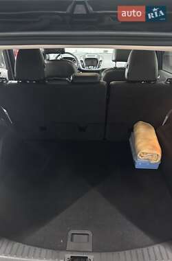 Внедорожник / Кроссовер Ford Escape 2016 в 