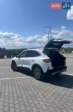 Внедорожник / Кроссовер Ford Escape 2022 в 