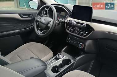 Внедорожник / Кроссовер Ford Escape 2022 в 