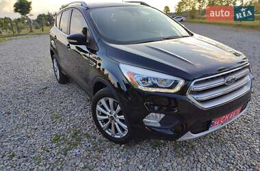 Внедорожник / Кроссовер Ford Escape 2016 в 