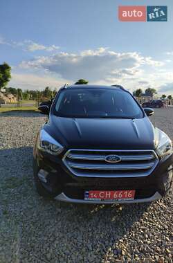 Внедорожник / Кроссовер Ford Escape 2016 в 