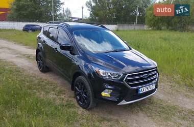 Внедорожник / Кроссовер Ford Escape 2018 в Киеве
