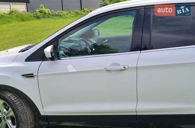 Внедорожник / Кроссовер Ford Escape 2014 в 