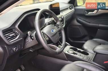 Внедорожник / Кроссовер Ford Escape 2022 в 