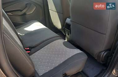 Внедорожник / Кроссовер Ford Escape 2018 в 