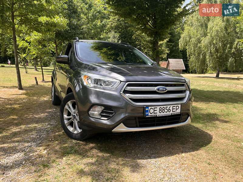 Внедорожник / Кроссовер Ford Escape 2017 в Черновцах