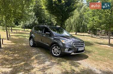 Позашляховик / Кросовер Ford Escape 2017 в 