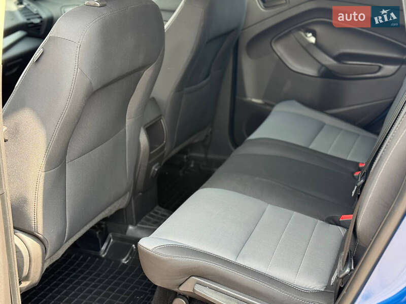 Позашляховик / Кросовер Ford Escape 2019 в Сумах