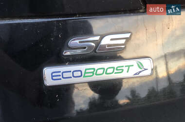 Внедорожник / Кроссовер Ford Escape 2016 в 