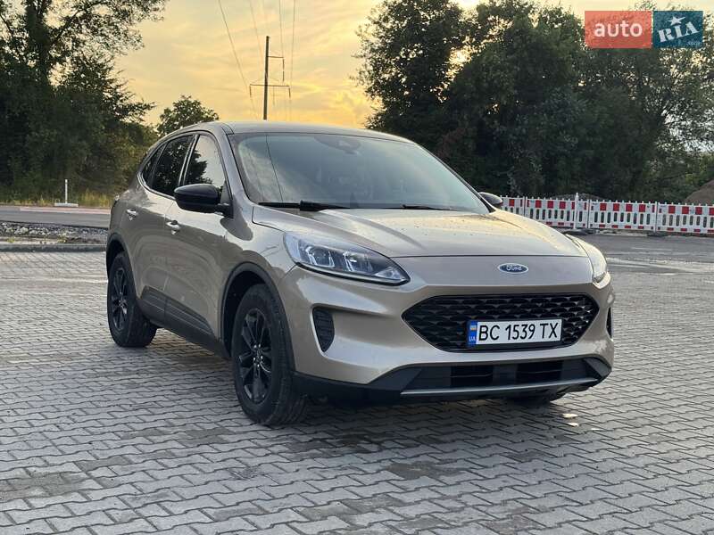 Позашляховик / Кросовер Ford Escape 2020 в Львові