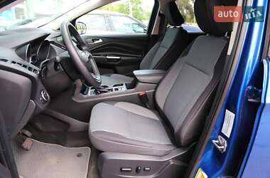 Внедорожник / Кроссовер Ford Escape 2019 в 