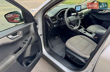 Внедорожник / Кроссовер Ford Escape 2020 в 