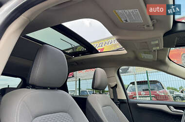 Внедорожник / Кроссовер Ford Escape 2020 в 