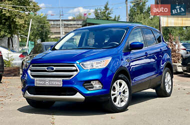 Позашляховик / Кросовер Ford Escape 2016 в Києві
