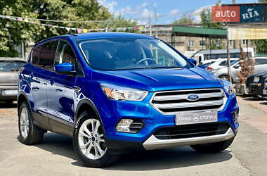 Внедорожник / Кроссовер Ford Escape 2016 в 