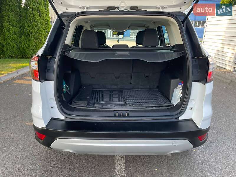 Позашляховик / Кросовер Ford Escape 2018 в Києві