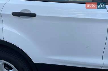 Внедорожник / Кроссовер Ford Escape 2018 в 