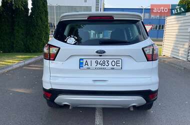 Внедорожник / Кроссовер Ford Escape 2018 в 